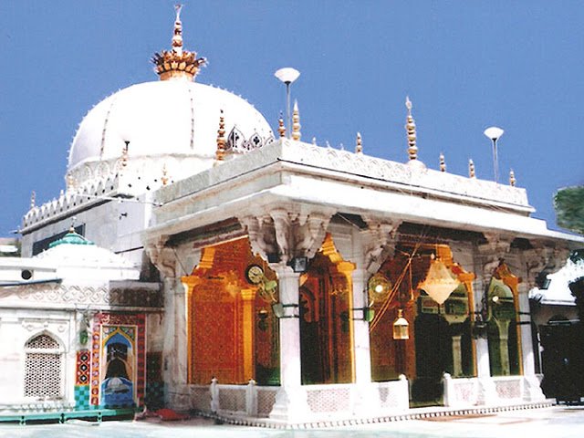 تعلیمات غریب نواز کا مختصر تجزیہ
